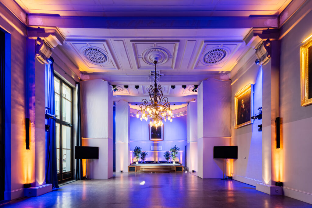 SALON LUMIÈRE